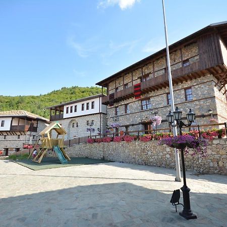 Macedonian Village Hotel & Resort Gorno Nerezi Bagian luar foto
