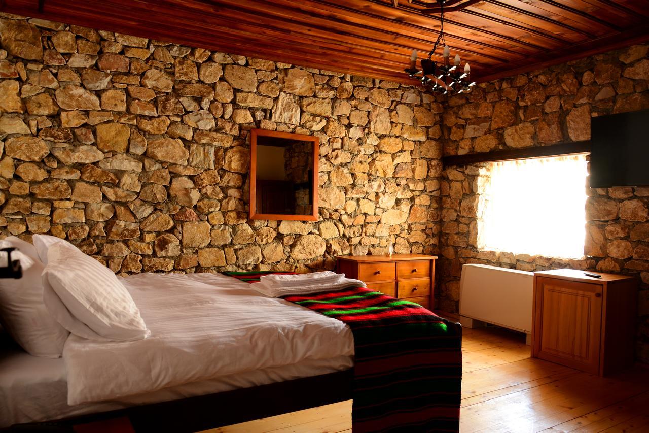 Macedonian Village Hotel & Resort Gorno Nerezi Bagian luar foto