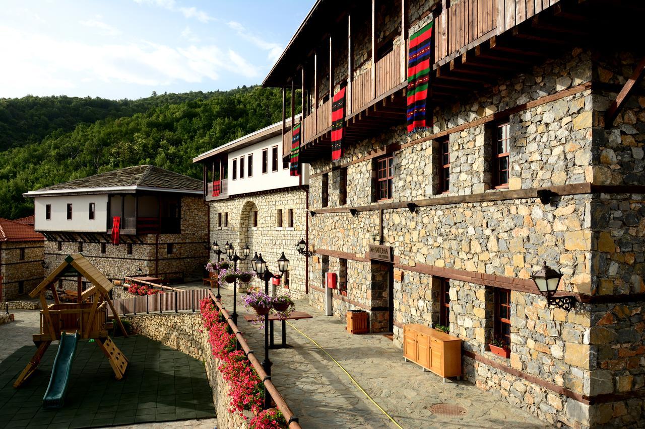 Macedonian Village Hotel & Resort Gorno Nerezi Bagian luar foto