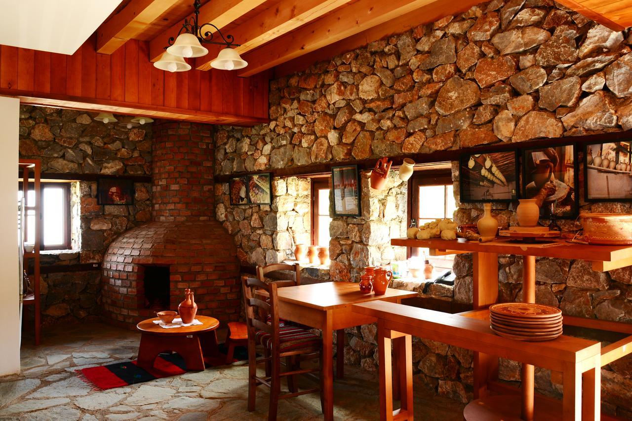 Macedonian Village Hotel & Resort Gorno Nerezi Bagian luar foto