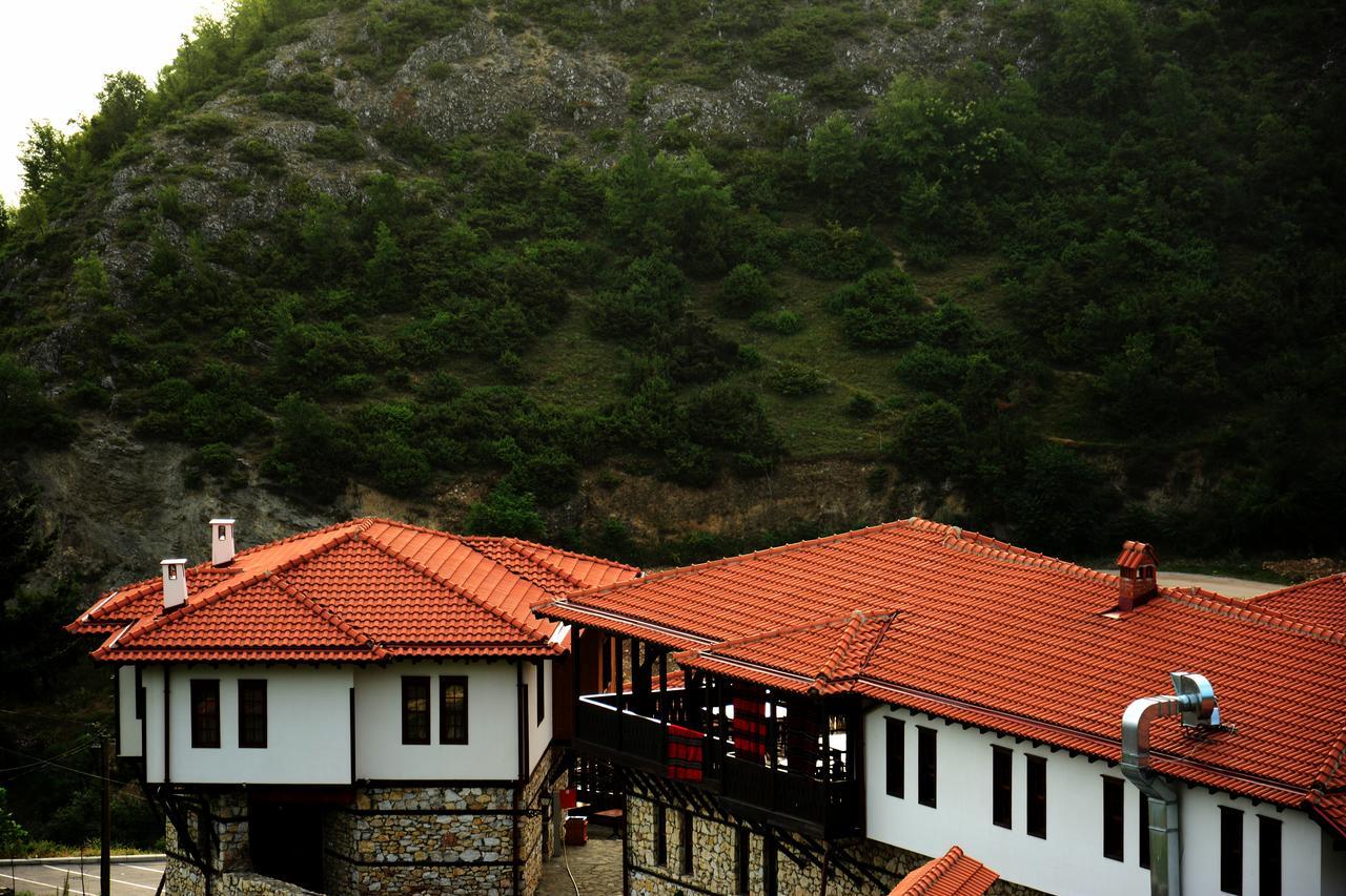 Macedonian Village Hotel & Resort Gorno Nerezi Bagian luar foto