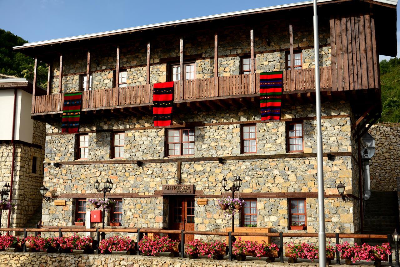 Macedonian Village Hotel & Resort Gorno Nerezi Bagian luar foto