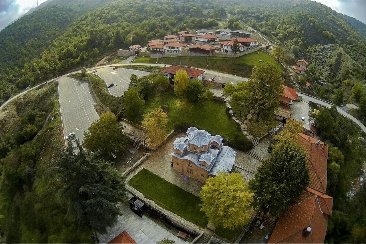 Macedonian Village Hotel & Resort Gorno Nerezi Bagian luar foto