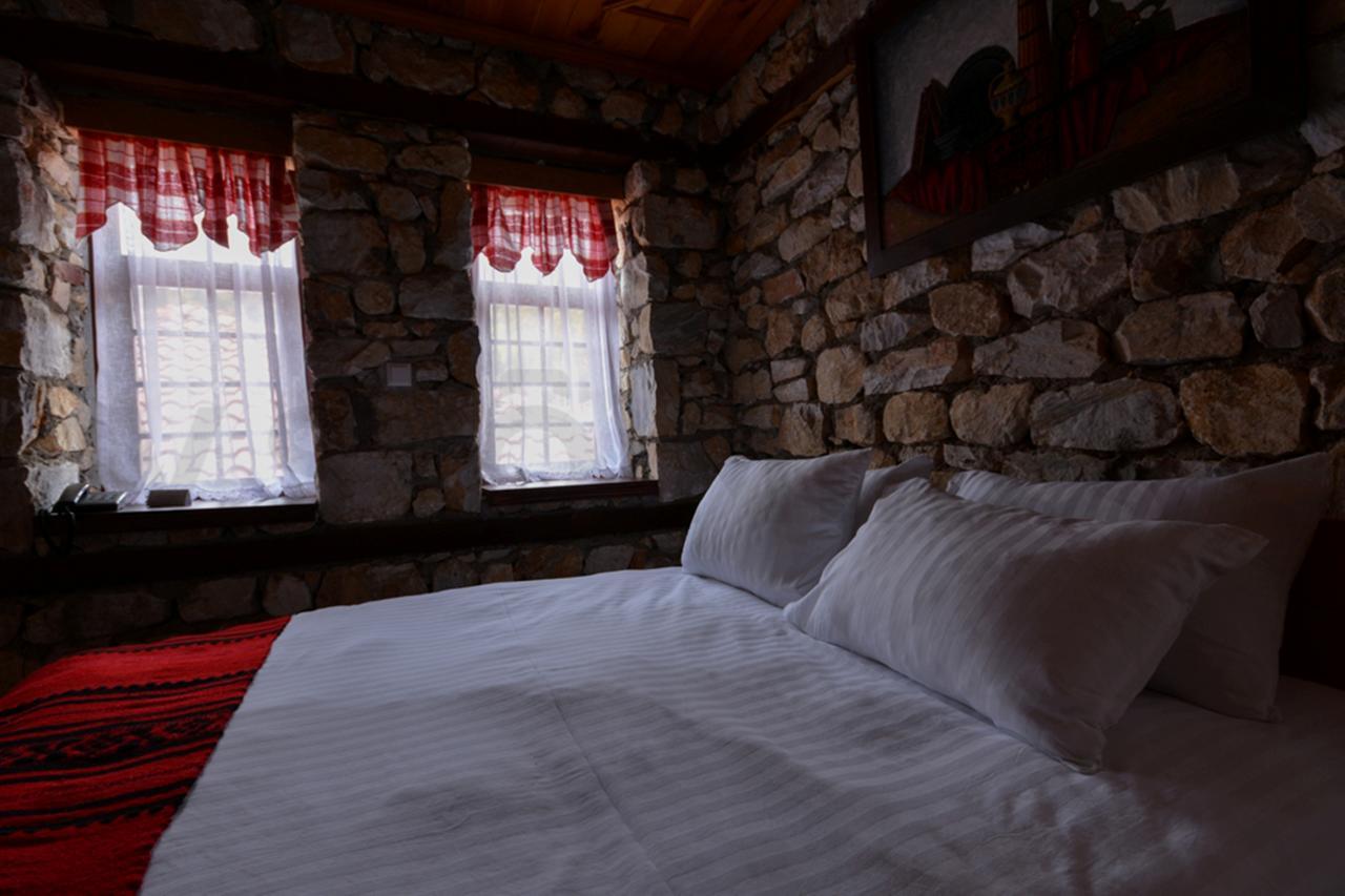 Macedonian Village Hotel & Resort Gorno Nerezi Bagian luar foto