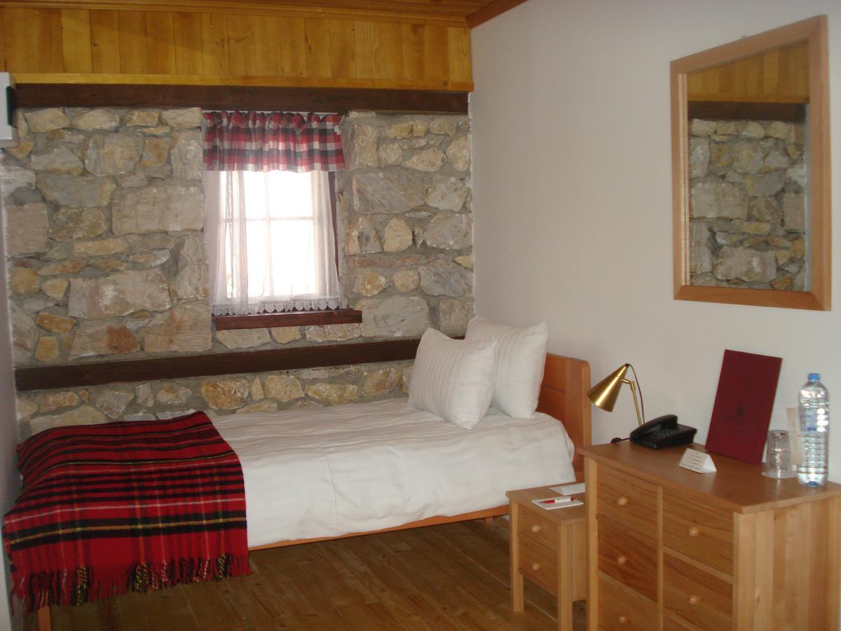 Macedonian Village Hotel & Resort Gorno Nerezi Bagian luar foto