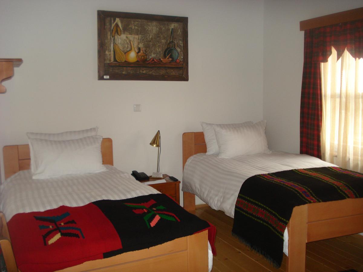 Macedonian Village Hotel & Resort Gorno Nerezi Bagian luar foto
